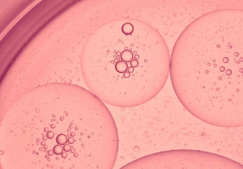 Ilustrasi proses terjadinya penyakit autoimun ketika sistem imun menyerang sel tubuh sendiri